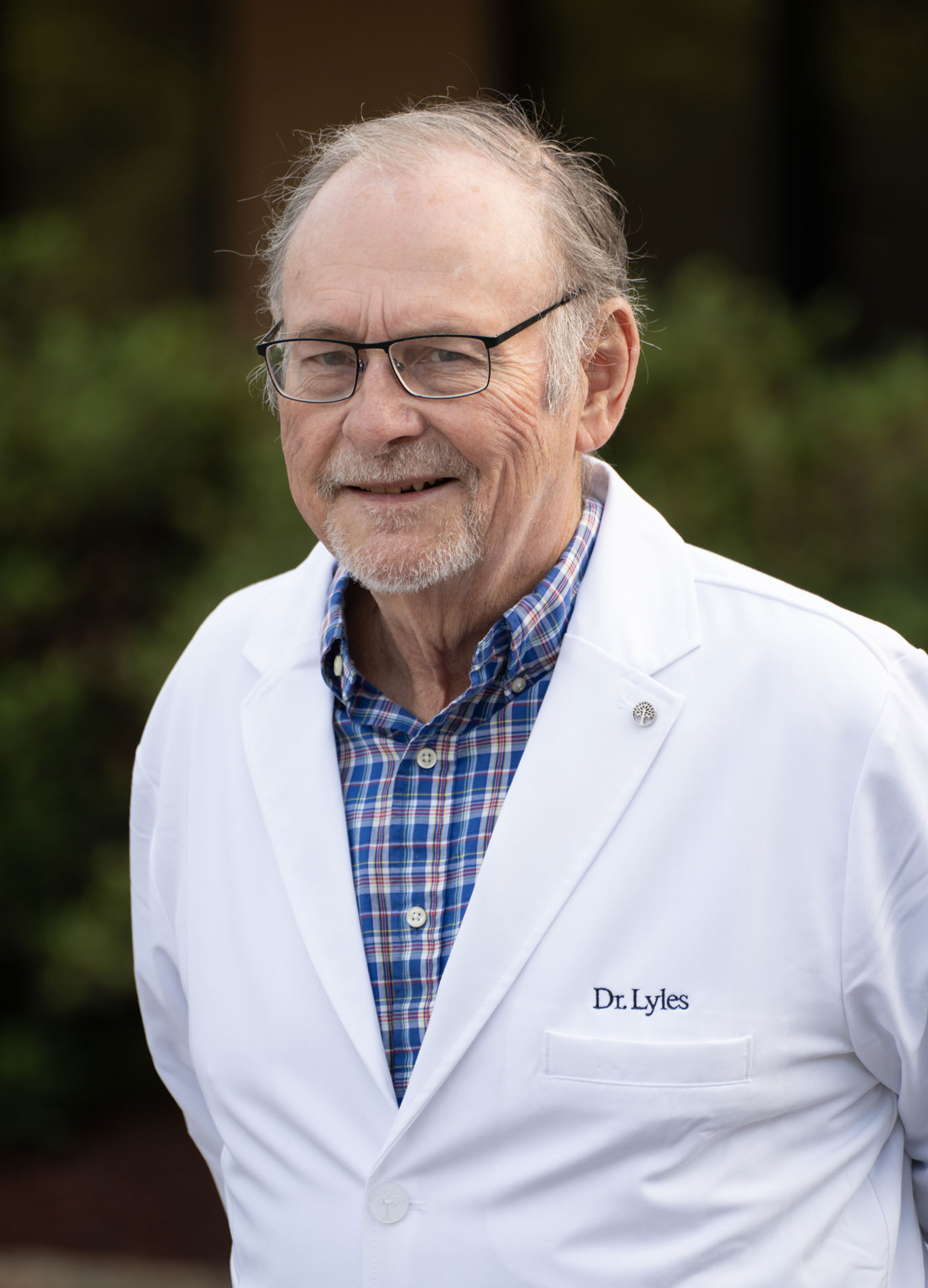 Dr.-Lyles-web